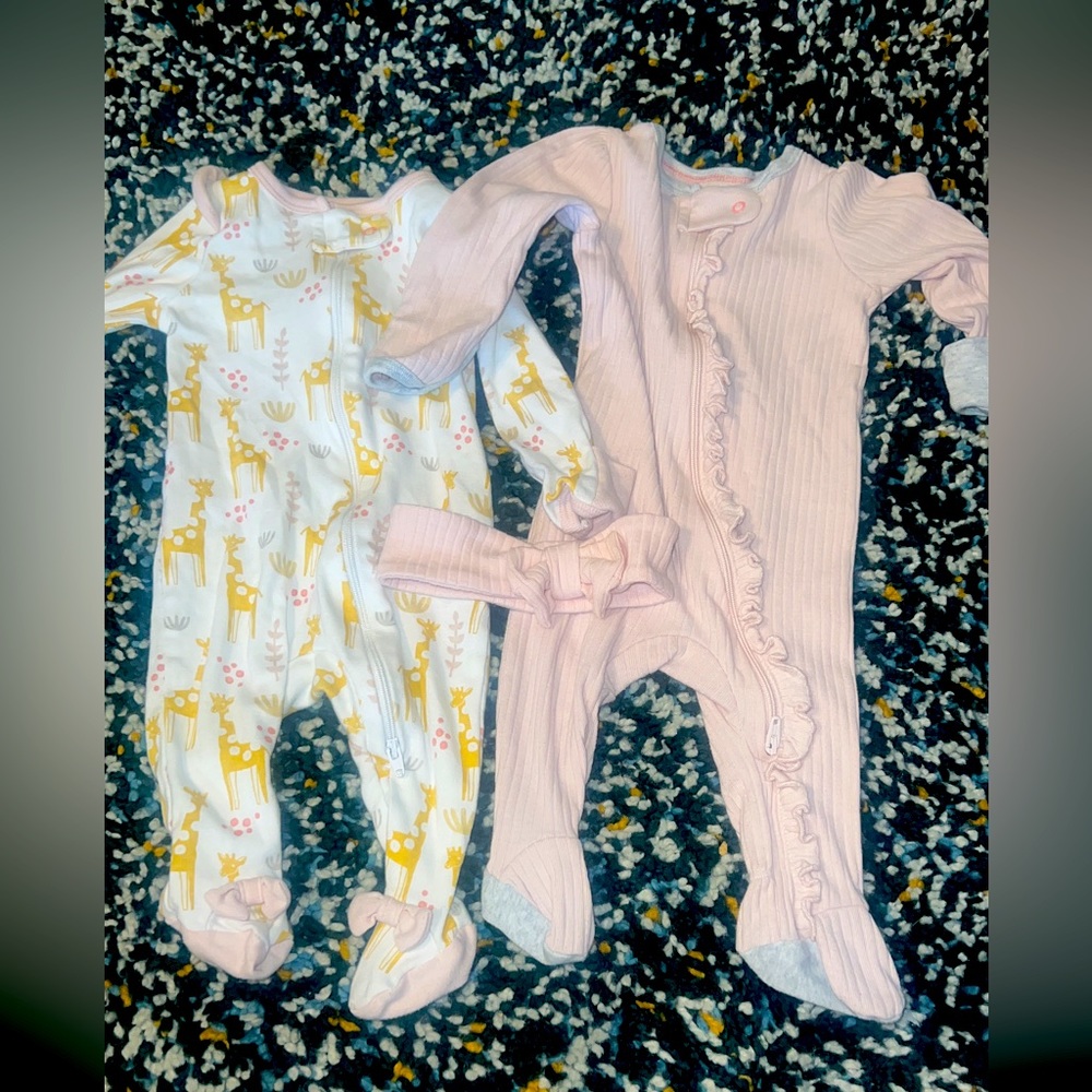 Baby bundle 5/$25